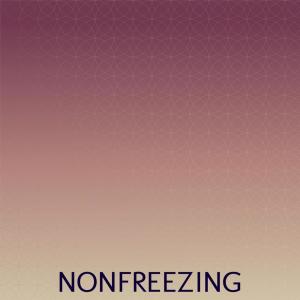 ดาวน์โหลดและฟังเพลง Nothing Bad พร้อมเนื้อเพลงจาก Turo Peteer