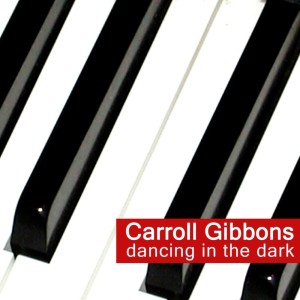 Dengarkan The Cat And The Fiddle Medley: The Night Was Made For Love / Try To Forget / One Moment Alone / She Didn't Say "Yes" / A New Love Is Old / She Didn't Say "Yes" (Reprise) lagu dari Carroll Gibbons dengan lirik