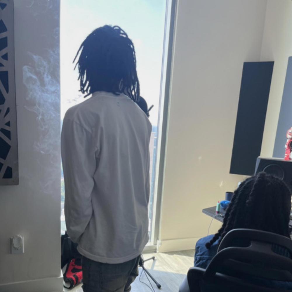 Show No Love (feat. Yotti) (Explicit)