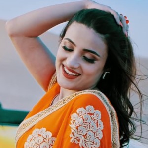 Listen to Naina Naina song with lyrics from Laila Khan