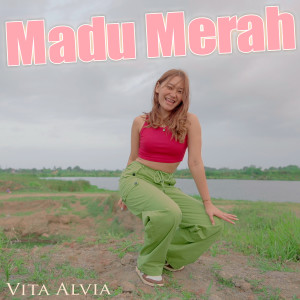 Dengarkan Madu Merah lagu dari  dengan lirik