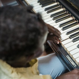 default playlist img