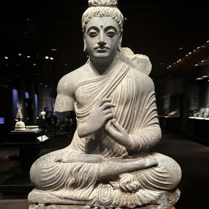 收聽N!CO的intangibility, or rather how i feel at this precise moment in time歌詞歌曲