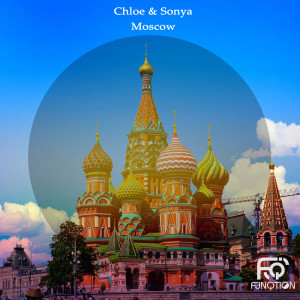 Dengarkan lagu Moscow nyanyian Chloe dengan lirik