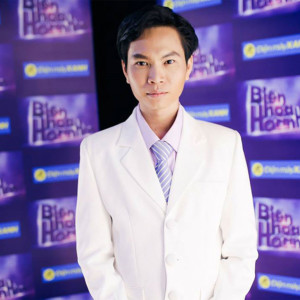 Listen to Mùa Xuân Xa Quê song with lyrics from Quang Đại