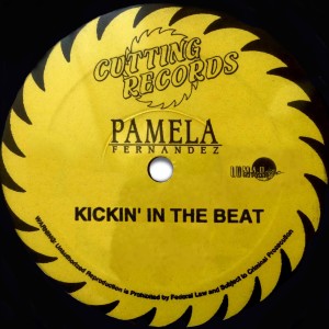 ดาวน์โหลดและฟังเพลง Kickin in the Beat (Acapella) พร้อมเนื้อเพลงจาก Pamela Fernandez