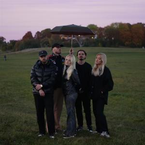 收聽Vince Wavy的Tjugofem, Pt. 2 (feat. Oscar Ahlgren, Ellen Bergelin, Bardee & Rasmus Hultgren)歌詞歌曲