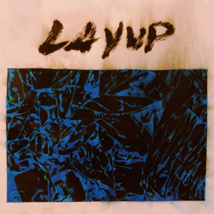 Dengarkan Room Illuminated lagu dari Layup dengan lirik