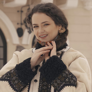 Listen to Hora Lui Cuza song with lyrics from Angelica Flutur
