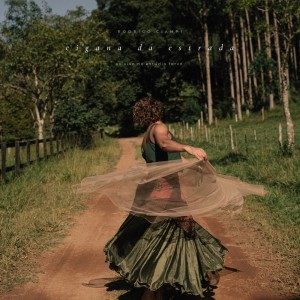 ดาวน์โหลดและฟังเพลง Cigana da Estrada พร้อมเนื้อเพลงจาก Rodrigo Ciampi