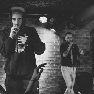Dengarkan lagu Too Much (Explicit) nyanyian Lyri Hardof Jaffe dengan lirik