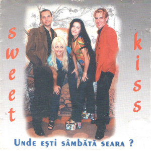 收听Sweet Kiss的Nu Esti Langa Mine歌词歌曲