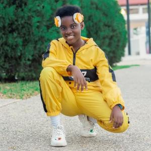 ดาวน์โหลดและฟังเพลง Pardonnez พร้อมเนื้อเพลงจาก DJ SWITCH GHANA