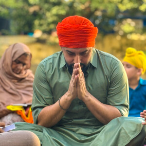 Listen to Pind Diya Galiyan song with lyrics from Harf Cheema