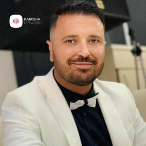 收聽Labinot Rexha的E pi nje gote歌詞歌曲