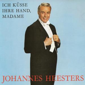 Listen to Ein Glück, daß man sich so verlieben kann song with lyrics from Johannes Heesters