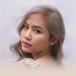 Dengarkan lagu Dalam Waktu Yang Lama nyanyian Yunike Pebryana dengan lirik