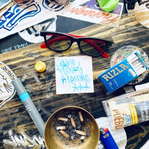 default playlist img