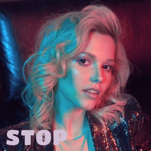 ดาวน์โหลดและฟังเพลง Stop พร้อมเนื้อเพลงจาก Maky