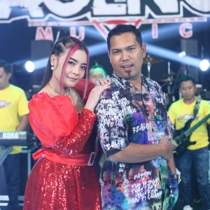 Dengarkan Hanya Untukmu lagu dari Icha Kiswara dengan lirik