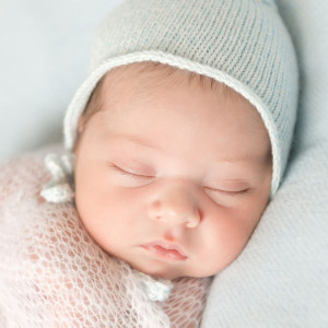 Baby Sleeping Playlist的專輯Dreamy Innocence: Harmonic Baby Lullabies