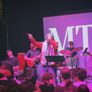 default playlist img