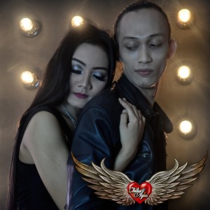 Listen to Ku Aku Akui (Pengakuan Sebuah Cinta) song with lyrics from Chika Dan Agus