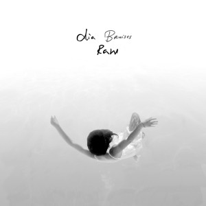ดาวน์โหลดและฟังเพลง Out of the Dark (Acoustic) พร้อมเนื้อเพลงจาก Dia Frampton