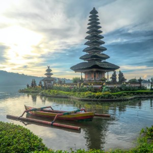 ดาวน์โหลดและฟังเพลง Gentle Rebirth พร้อมเนื้อเพลงจาก Zair VanLamb