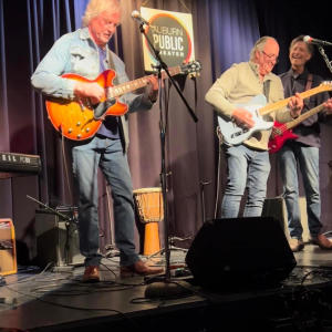 default playlist img