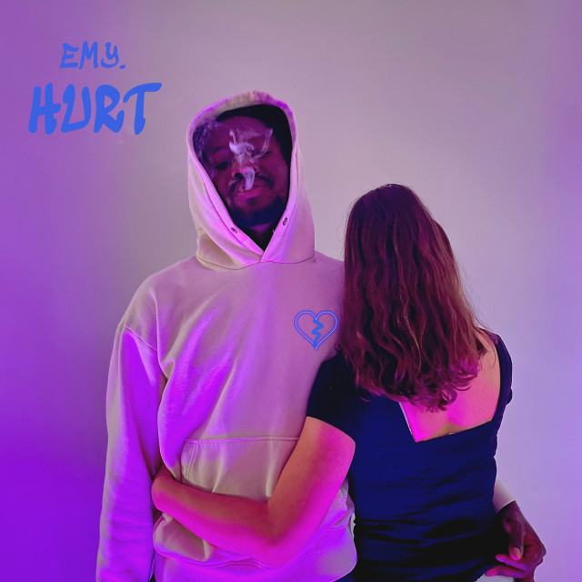 EMY.的专辑Hurt