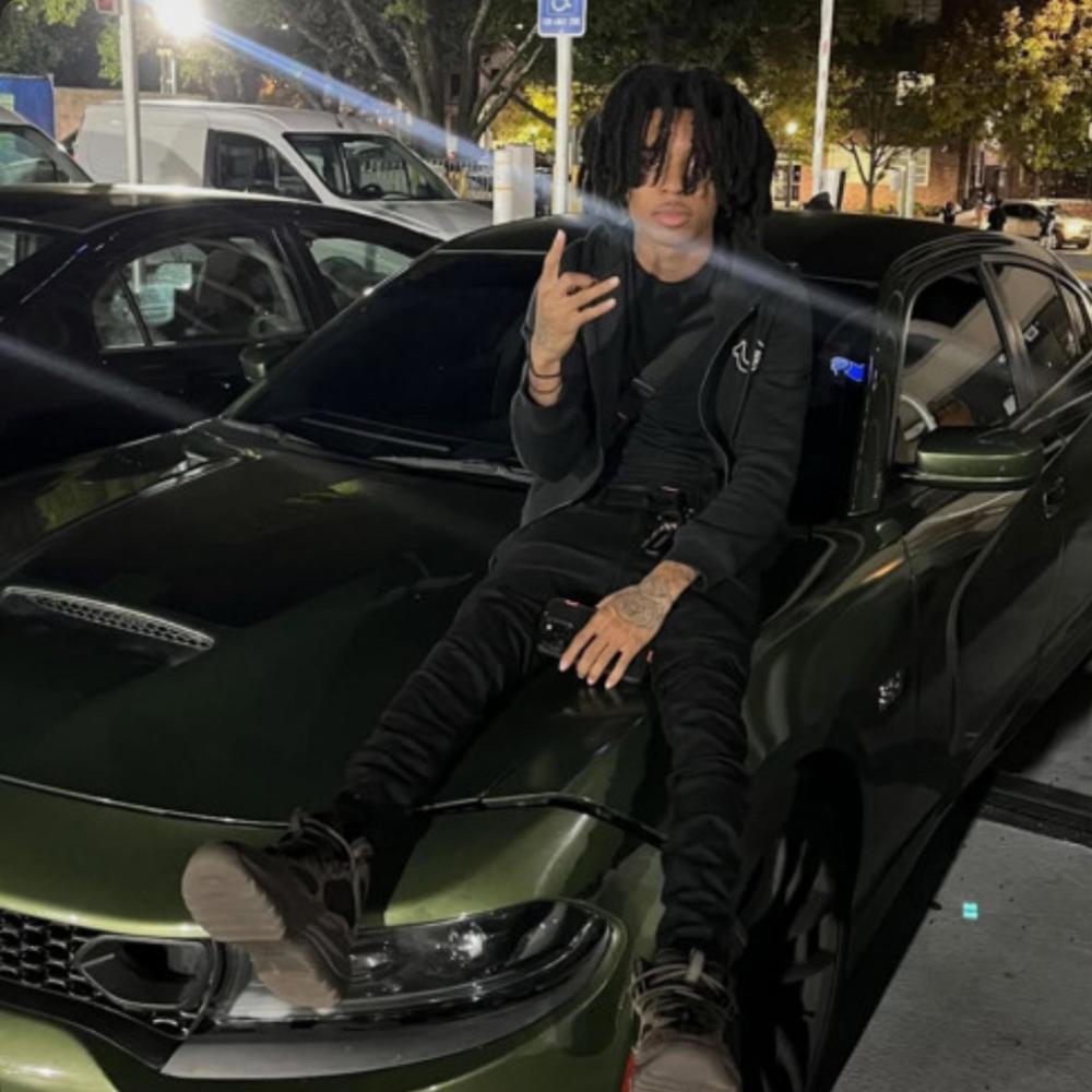 Watch Luh Twin (feat. 1Shopuno) (Explicit)