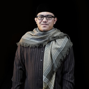 ดาวน์โหลดและฟังเพลง Ad Dhuha พร้อมเนื้อเพลงจาก Abdul Aziz Ma'arif