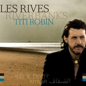 Dengarkan lagu Us Dost Ki Taalash Mein nyanyian Titi Robin dengan lirik
