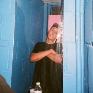 Dengarkan Wait for Me lagu dari Kosgi dengan lirik