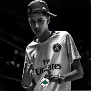 Listen to Armas e Grifes (Explicit) song with lyrics from Meno Tody