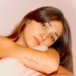 Listen to Une année song with lyrics from Lalie
