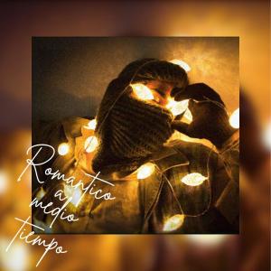 DELAVIEI的專輯ROMANTICO A MEDIO TIEMPO