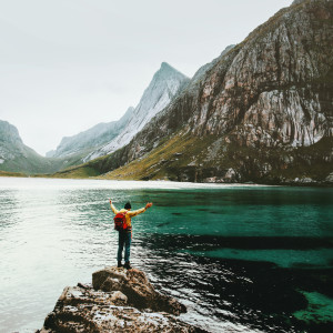 Dengarkan Be Happy lagu dari Yoga Flow dengan lirik
