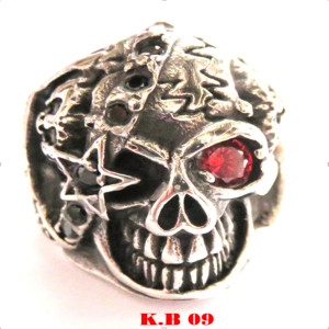 Dengarkan lagu K.B 09 nyanyian LAIZER dengan lirik