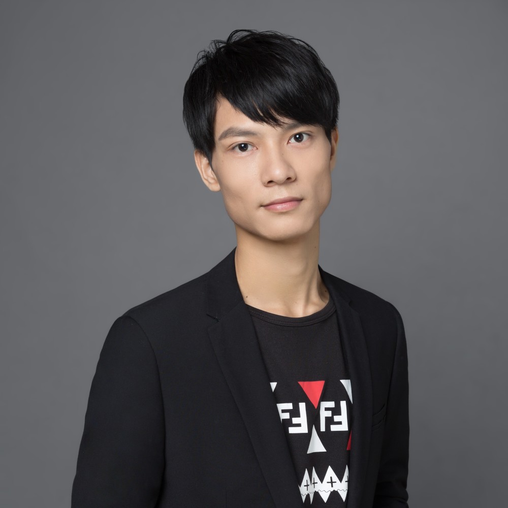 邱柄杰