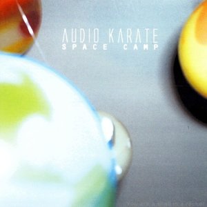 ดาวน์โหลดและฟังเพลง Drama Club Romance พร้อมเนื้อเพลงจาก Audio Karate