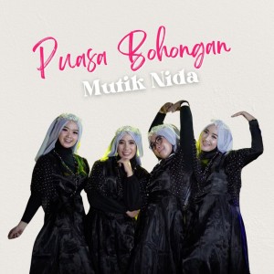 Album Puasa Bohongan (Live) oleh Mutik Nida