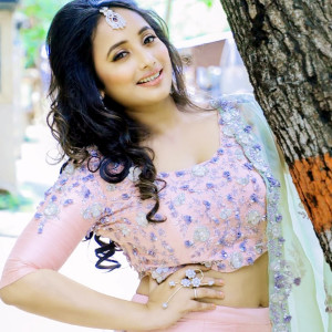 Listen to Ye Odhaniya Wali song with lyrics from Santosh Singh Chauhan