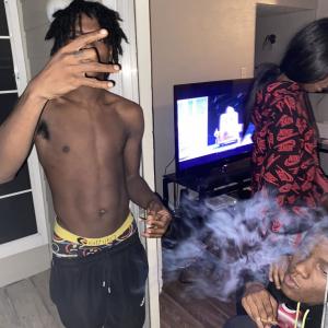 ดาวน์โหลดและฟังเพลง FREEZAE (Explicit) พร้อมเนื้อเพลงจาก 24TAY