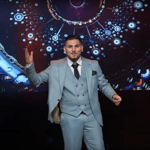 收聽Sulltan Berisha的Kallet Veni歌詞歌曲