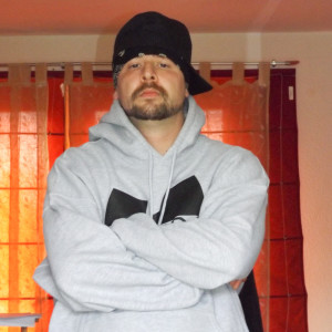 Dengarkan Who's Next (Explicit) lagu dari Crazy-Killer dengan lirik