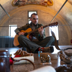 default playlist img