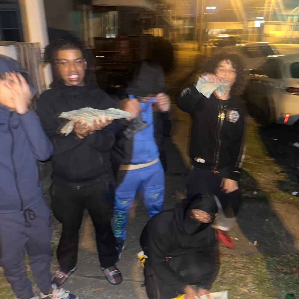 100 ways (feat. ZeekfrmDb, Mali2x & K-Money) (Explicit)