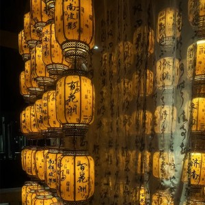 Listen to 借月 (cover: 王天阳) (完整版) song with lyrics from 墨羽live